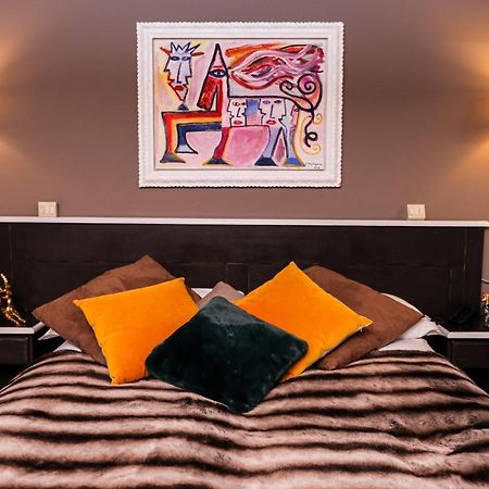 Art Hotel Grivola 브루일서비니아 외부 사진